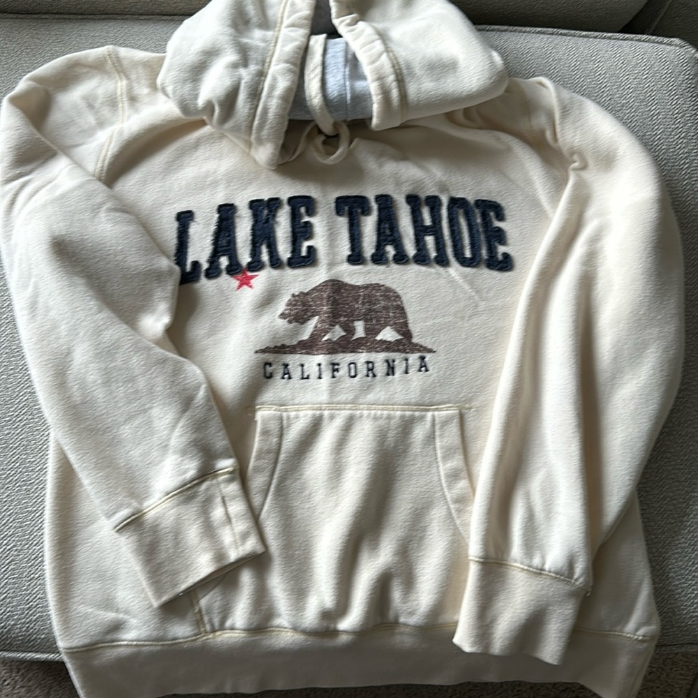 Women’s sweatshirt